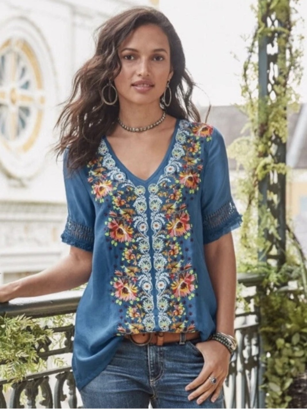 Like new Sundance Rossi embroidered top M